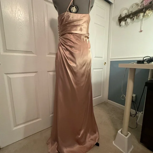 David's Bridal Galina Signature Charmeuse Draped One-Shoulder Dress - Picture 6 of 9